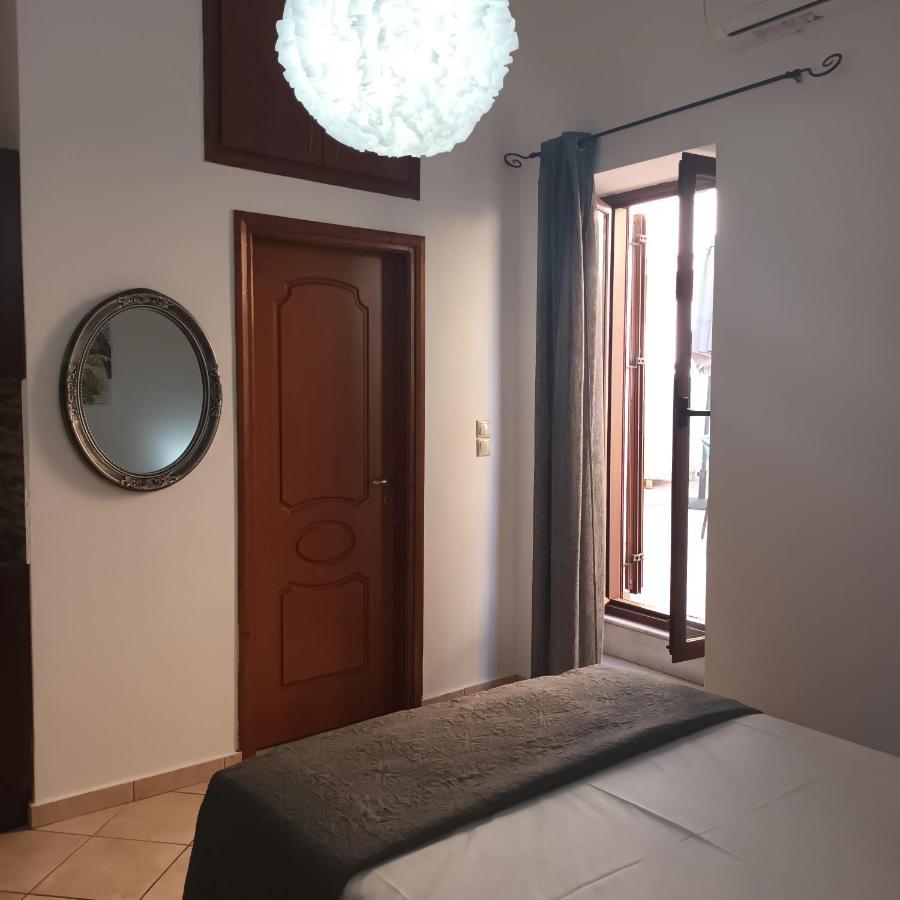 Estrella Mamouth Studio Chrissi Akti Chania Exterior foto