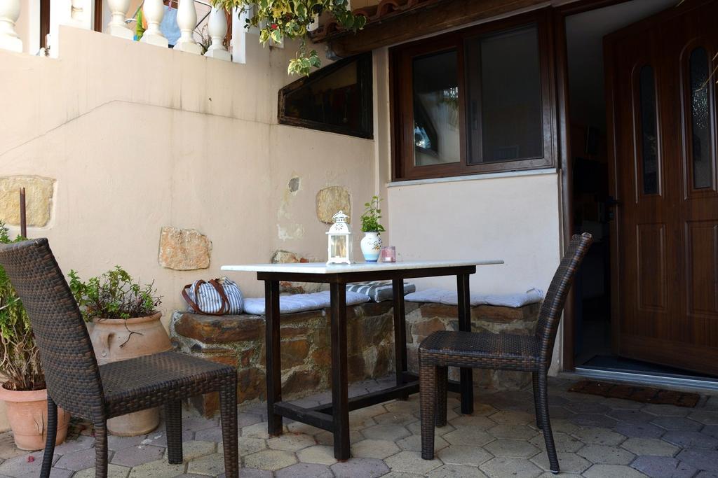 Estrella Mamouth Studio Chrissi Akti Chania Exterior foto